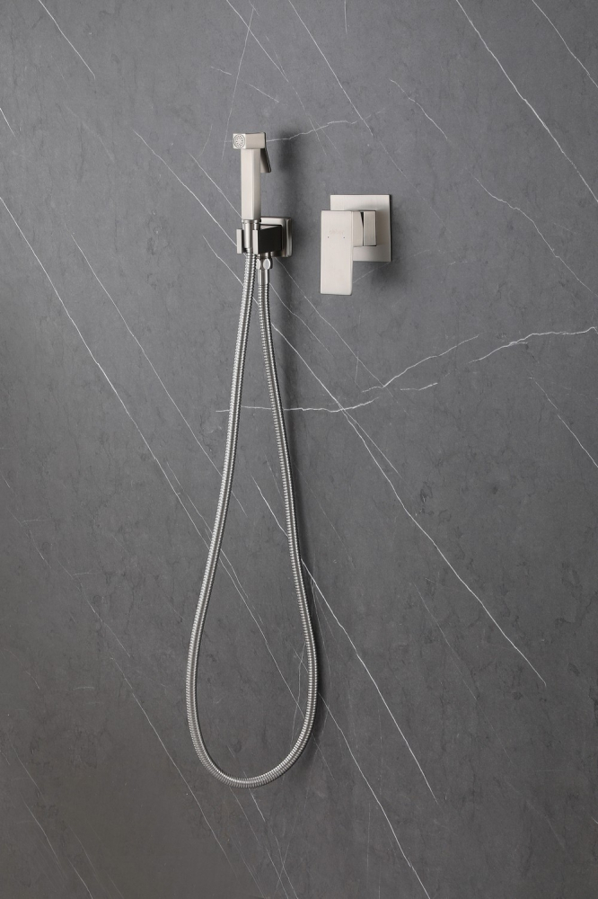 Смеситель ABBER Daheim AF8225SP с гигиеническим душем, сатин - Gidratop.ru изображение