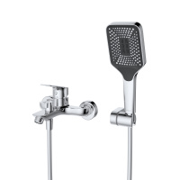 DUE Смеситель для ванны и душа в комплекте с ручным душем, шлангом и держателем, хром DUE-VASM-CRM