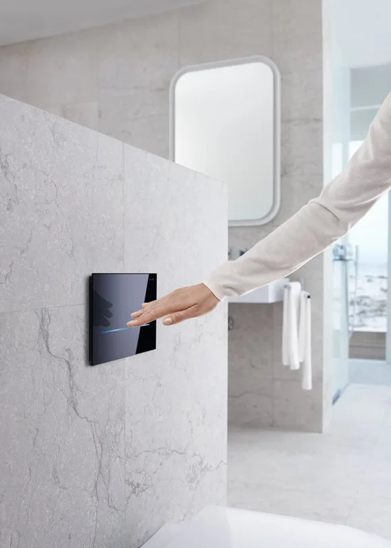 Клавиша Geberit Sigma 116.090.SG.1 Type 80, бесконтактная, сенсорная, черное стекло - Gidratop.ru изображение