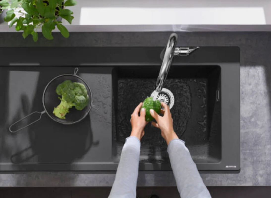 Смеситель Hansgrohe Talis 73851000, для кухонной мойки, с вытяжным изливом, цвет хром - Gidratop.ru изображение