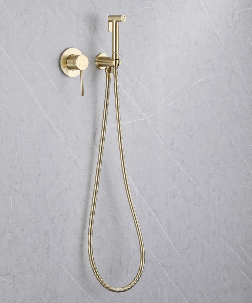 Смеситель ABBER Emotion AF8825G с гигиеническим душем, золото матовое - Gidratop.ru изображение