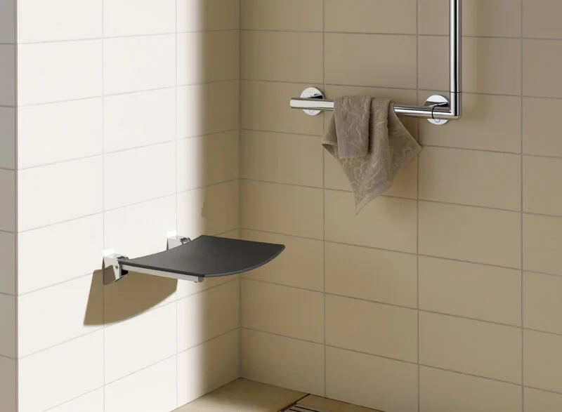 Сиденье откидное Keuco Plan 14980010037, хром/темно-серый - Gidratop.ru изображение