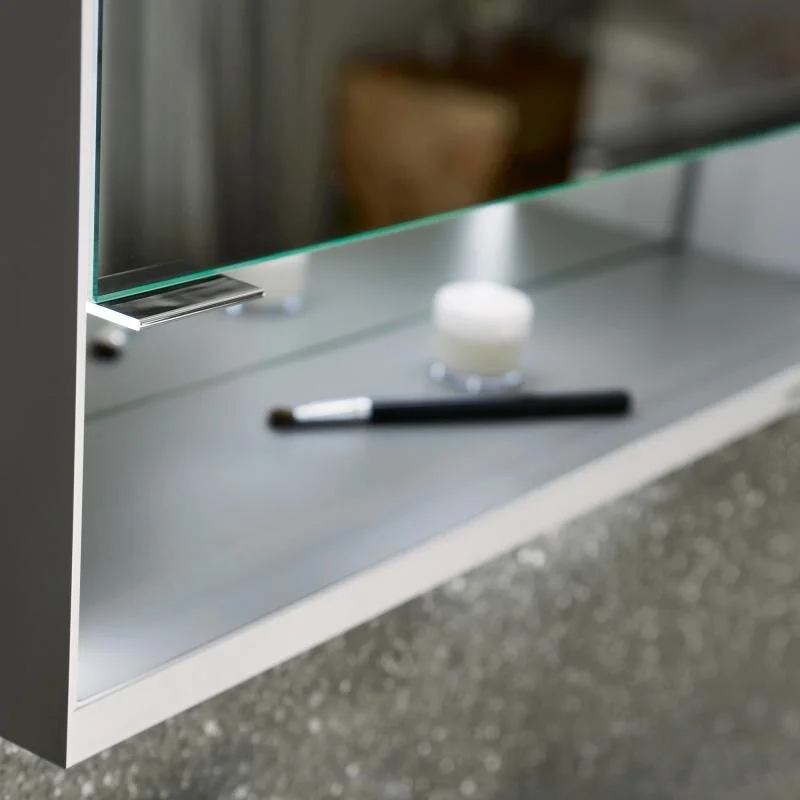 Зеркальный шкаф Keuco Royal Lumos 14301171101, 65 см, с подсветкой, серебристый анодированный/белое стекло - Gidratop.ru изображение