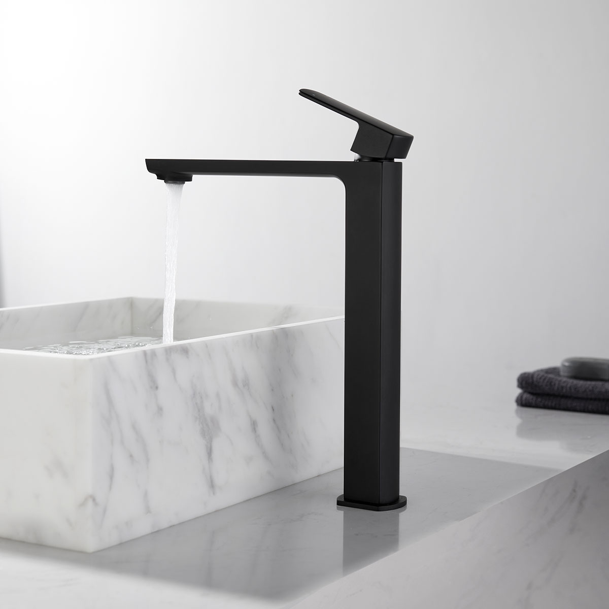 Смеситель для накладной раковины Next VBF-1N2MB однорычажный, черный - Gidratop.ru изображение