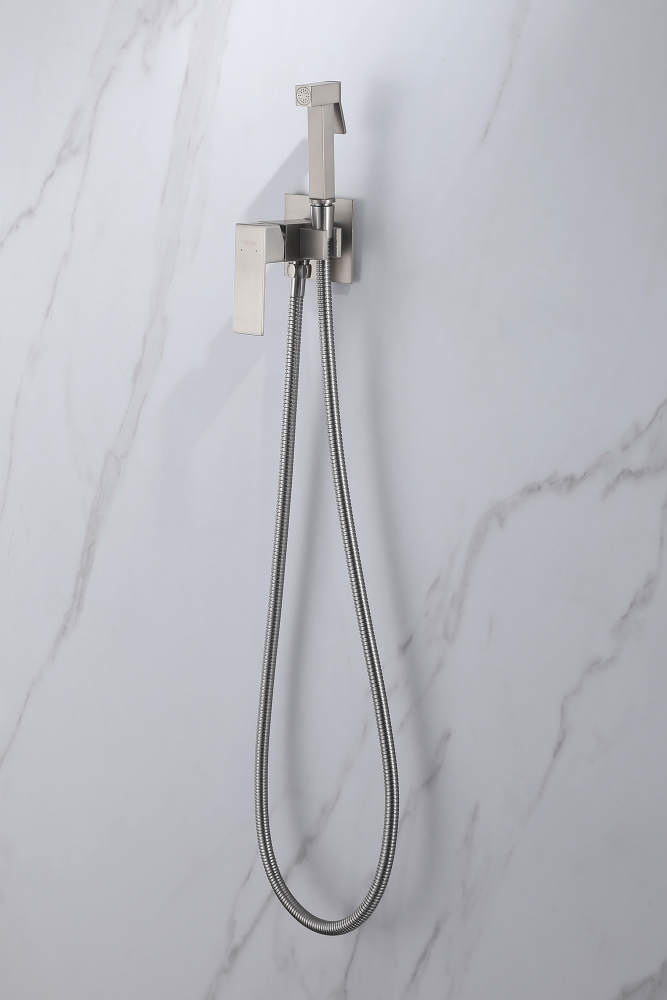 Смеситель ABBER Daheim AF8226SP с гигиеническим душем, сатин - Gidratop.ru изображение