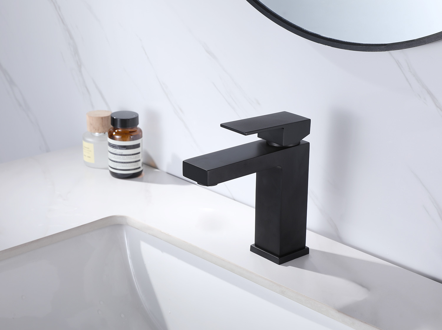 Смеситель ABBER Daheim AF8210B для раковины, черный матовый - Gidratop.ru изображение