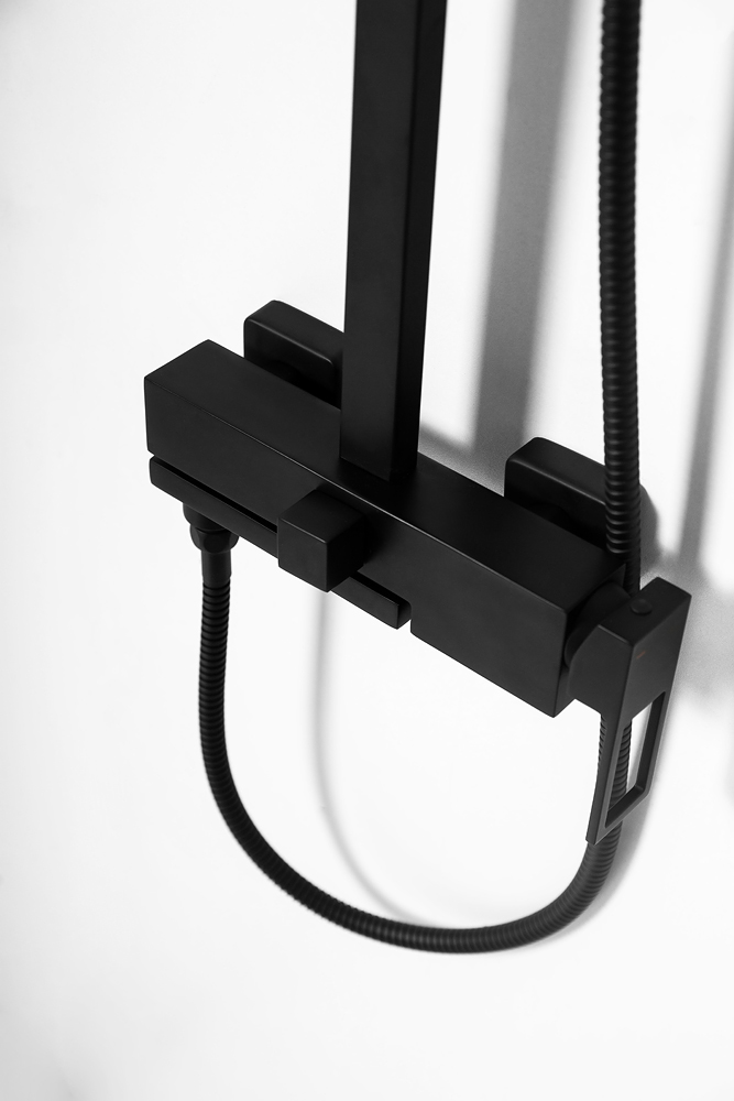 LUCE Душевая стойка со смесителем для ванны, верхним и ручным душем, чёрный LUC-VSCM-NERO. Верхний душ 25х25 см - Gidratop.ru изображение