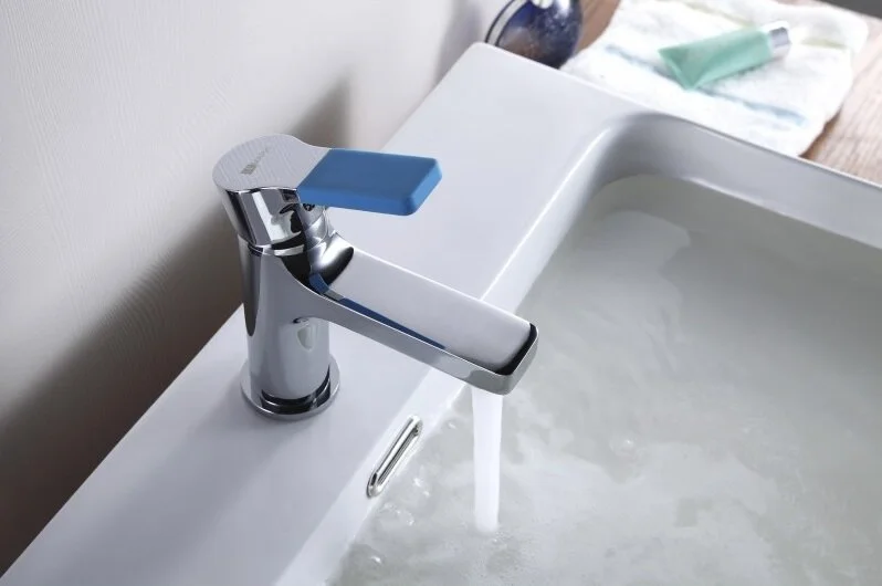 Смеситель Lemark Aura LM0606C для раковины, излив монолит - Gidratop.ru изображение