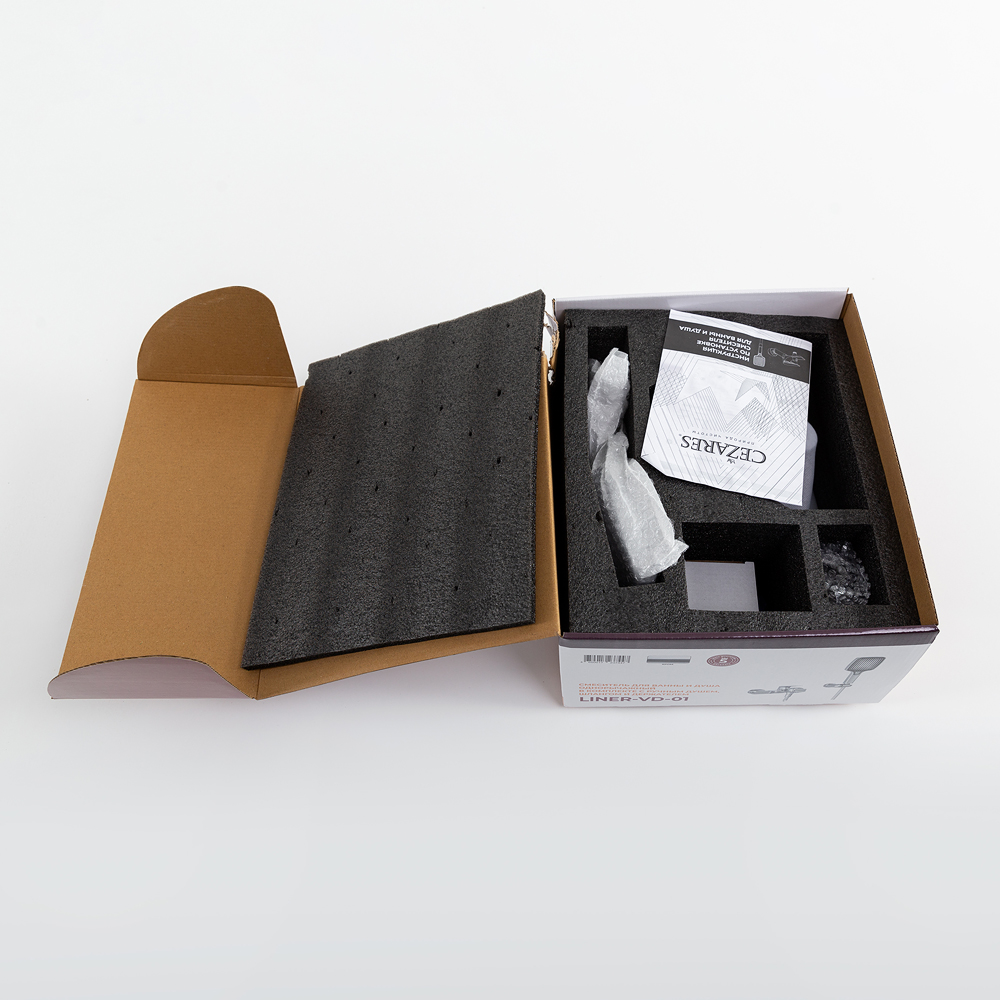 LINER-VD-01 Смеситель для ванны и душа однорычажный  в комплекте с ручным душем, шлангом и держателем, исполнение хром - Gidratop.ru изображение