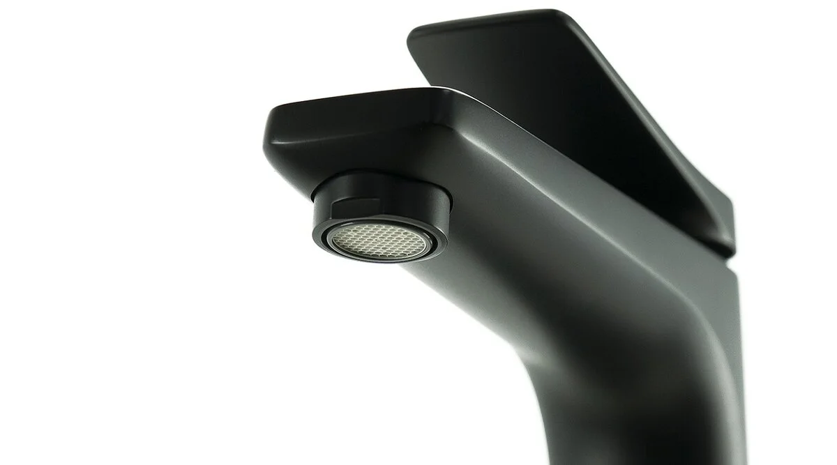 Смеситель для раковины Lemark Bronx LM3709BL, с донным клапаном, черный - Gidratop.ru изображение