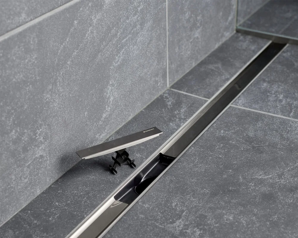 Решетка душевого канала Geberit CleanLine80 90х1см, без сифона, 154.440.QC.1 - Gidratop.ru изображение