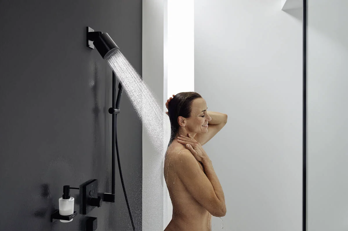 Душевой гарнитур Hansgrohe Pulsify Select S, EcoSmart, лейка Relaxation 3 режима, штанга 90 см, черный матовый, диск графит, 24171670, 3 режима струи - Gidratop.ru изображение
