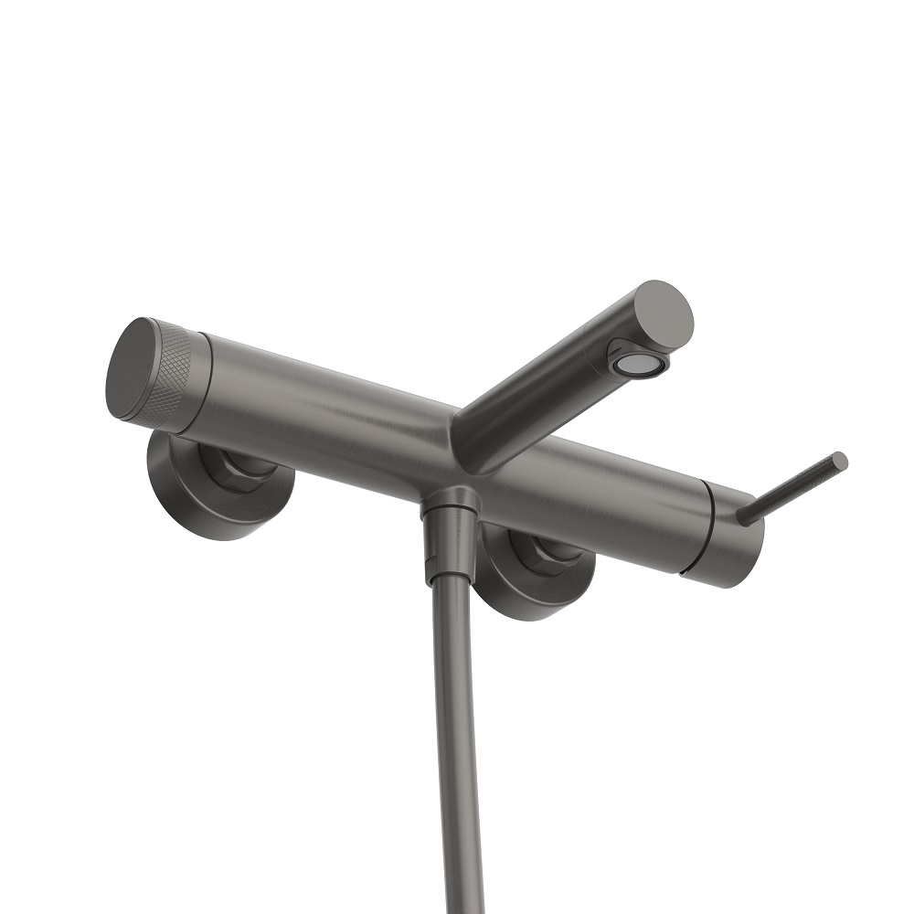 RELAX-VD-GM Смеситель для ванны и душа однорычажный в комплекте с ручным душем, шлангом и держателем, оружейная сталь - Gidratop.ru изображение