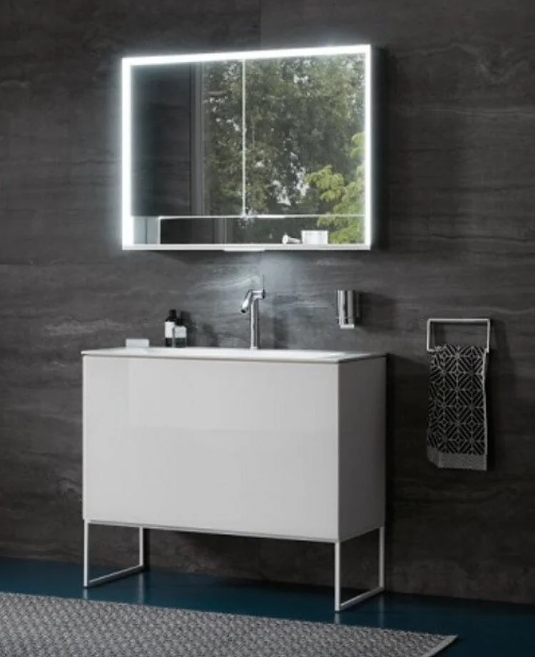 Зеркальный шкаф Keuco Royal Lumos 80 см с подсветкой, 14312171301 - Gidratop.ru изображение