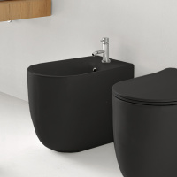 Биде напольное с 1 отв. под смеситель 55х35 см, с креплениями WB5N, цвет: черный матовый - Gidratop.ru изображение