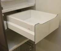 Шкаф-пенал Keuco Royal Reflex 34031 210001 подвесной 35 см, с корзиной, белый глянцевый, петли слева - Gidratop.ru изображение