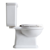 Унитаз моноблок 70.5х38.5см, с горизонтальным сливом с бачком с боковой ручкой смыва, цвет: белый - Gidratop.ru изображение